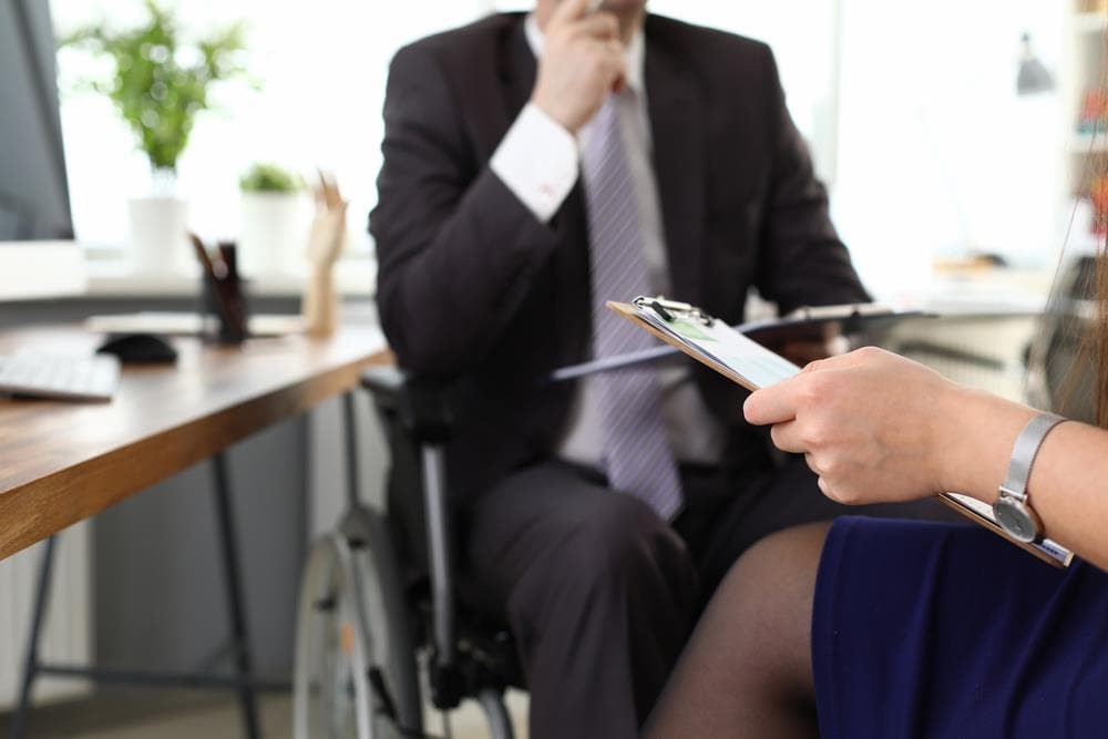 ¿Cómo se solicita una incapacitación laboral?